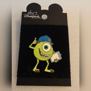 Disney Vintage Pin 7661 Pixar Monsters Inc Mike Wazowski At Work With Clip Board